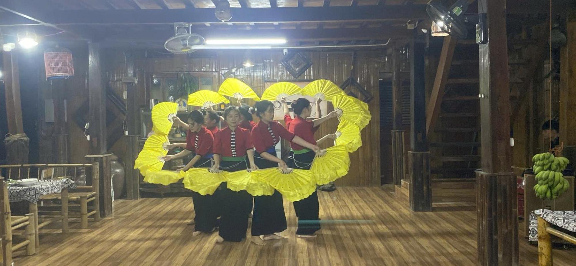 Thao Ly Homestay Mai Chau Hòa Bình Exteriör bild