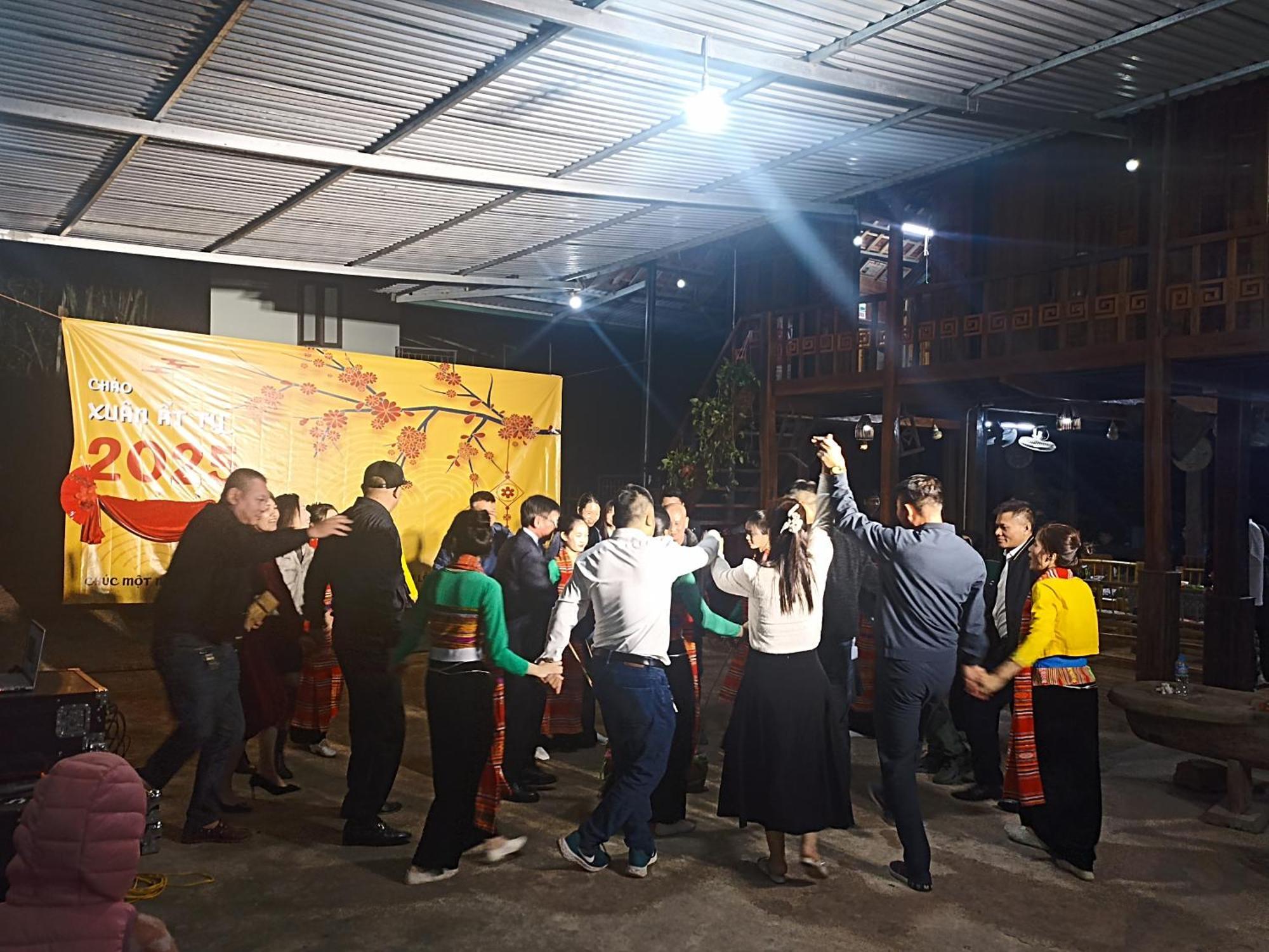 Thao Ly Homestay Mai Chau Hòa Bình Exteriör bild